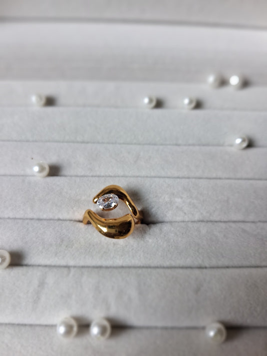Ying Yang Crystal AntiTarnish Adjustable Ring