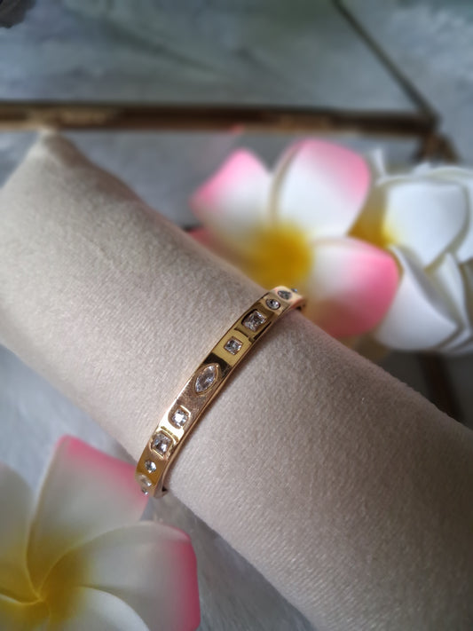 Celestial Crystals Anti Tarnish Thin Wrist Bracelet - 2.4
