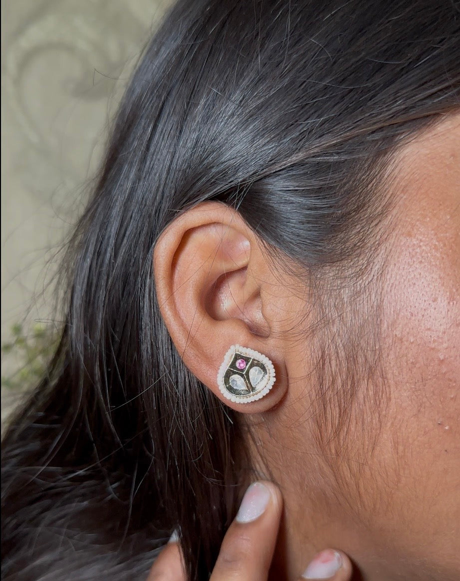 Kuhu Kundan Piroyi Stud Earrings
