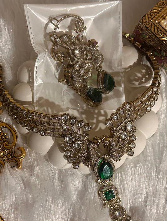 Mayur Knot AD Choker Set