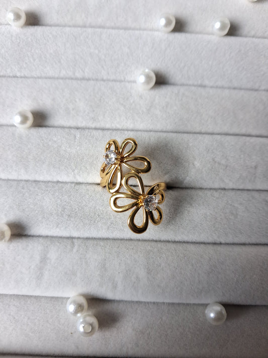 Daisy Crystal AntiTarnish Adjustable ring