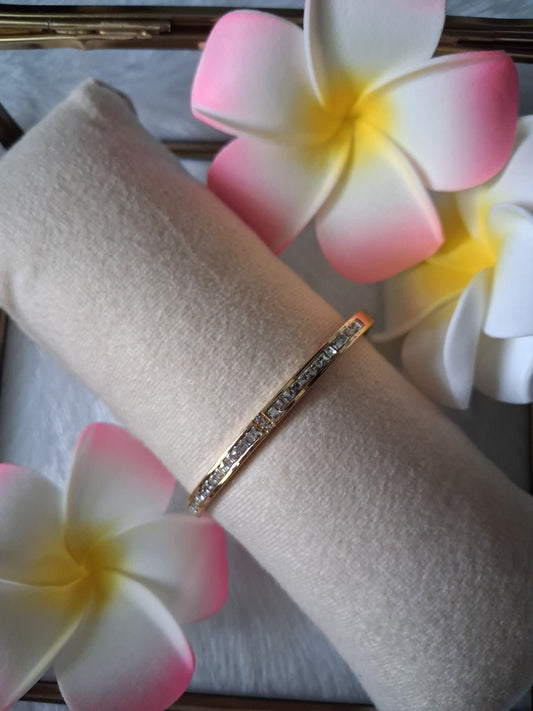 Single line Solitaire studded Anti Tarnish Bracelet - 2.4