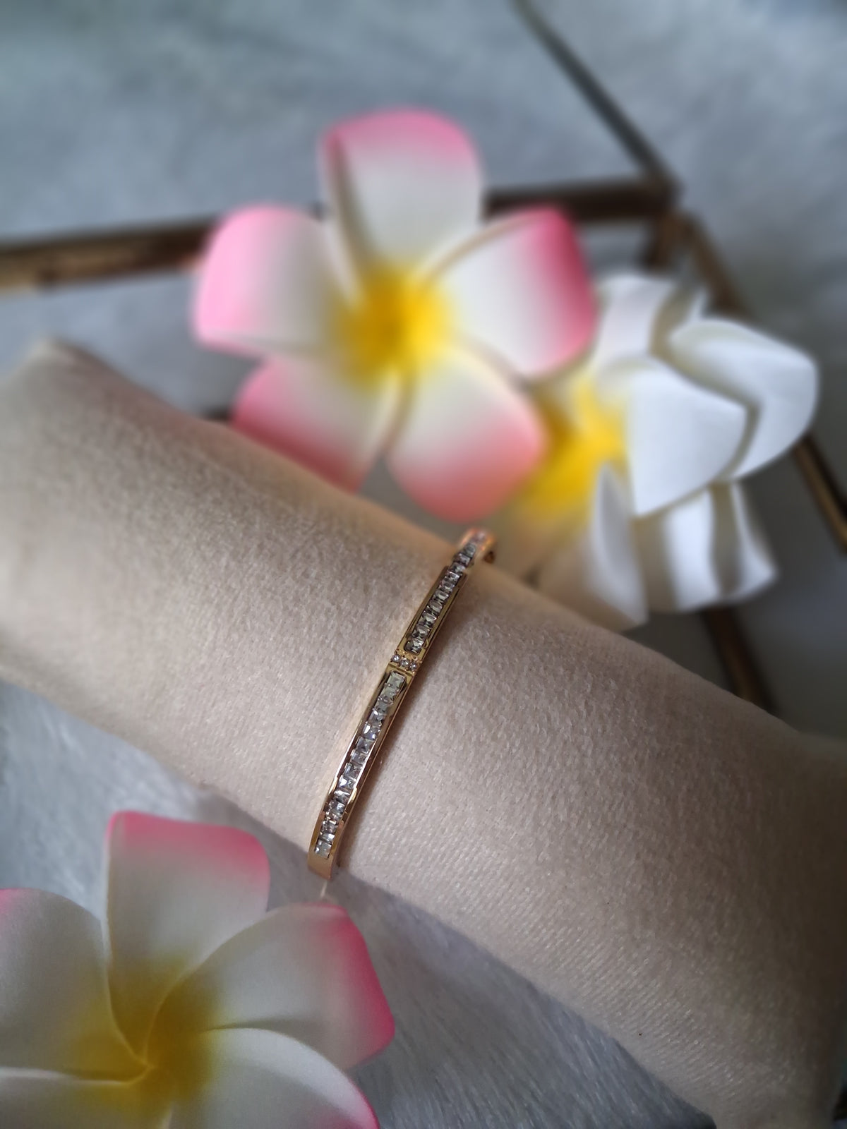 Single line Solitaire studded Anti Tarnish Bracelet - 2.4