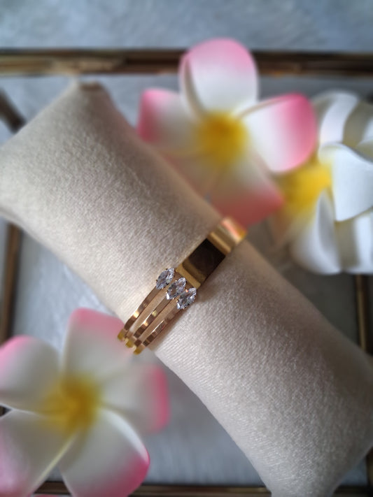 Tri Crystal AntiTarnish Thin wrist bracelet - 2.4
