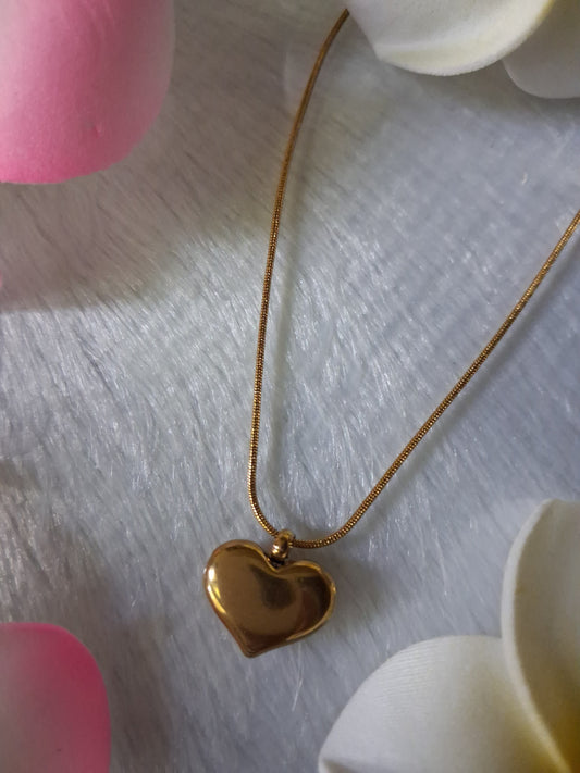 Solid Heart Gold Plated Anti Tarnish pendant