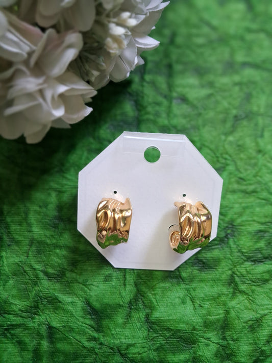 Wavy Plain Solid Gold Semi Hoops