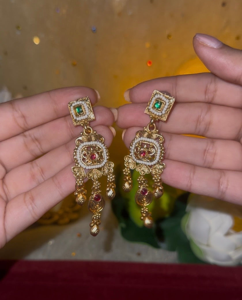 Sona Heritage Pendant Set