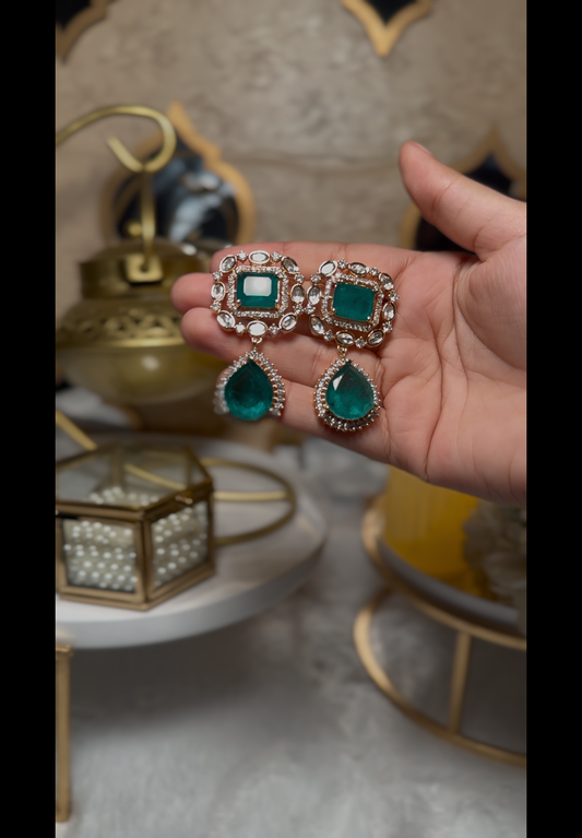 Emerald pendant set