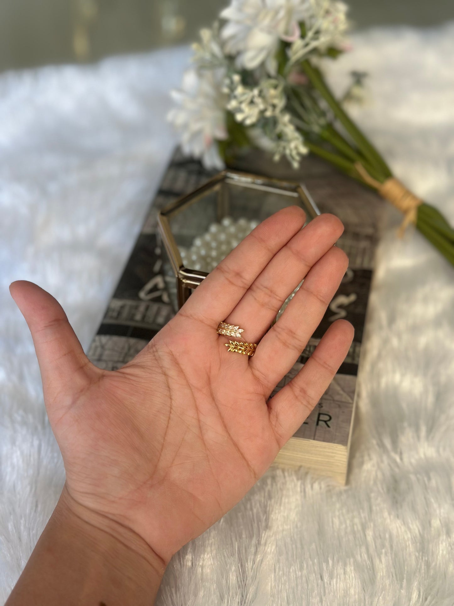 Leaf adjustable gold plated ring