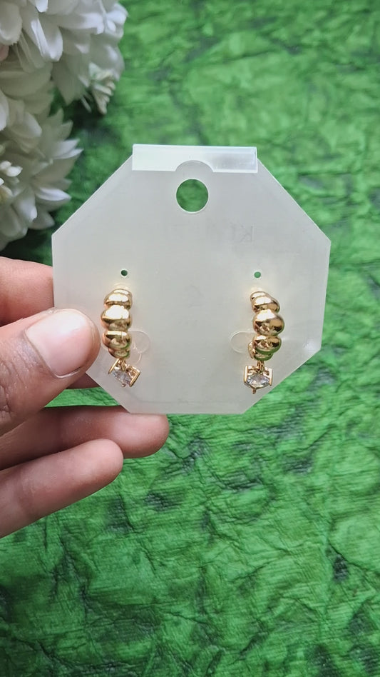 Heart sollitaire Semi Hoop AntiTarnish Earrings